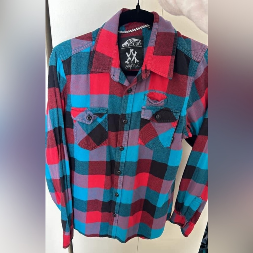 vans size small flannel